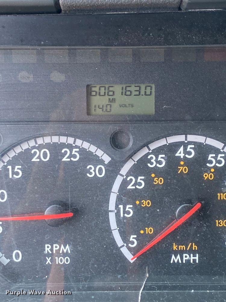 image for item LJ9707 2016 Freightliner Cascadia 125  semi truck