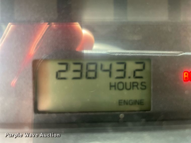 image for item LJ9707 2016 Freightliner Cascadia 125  semi truck