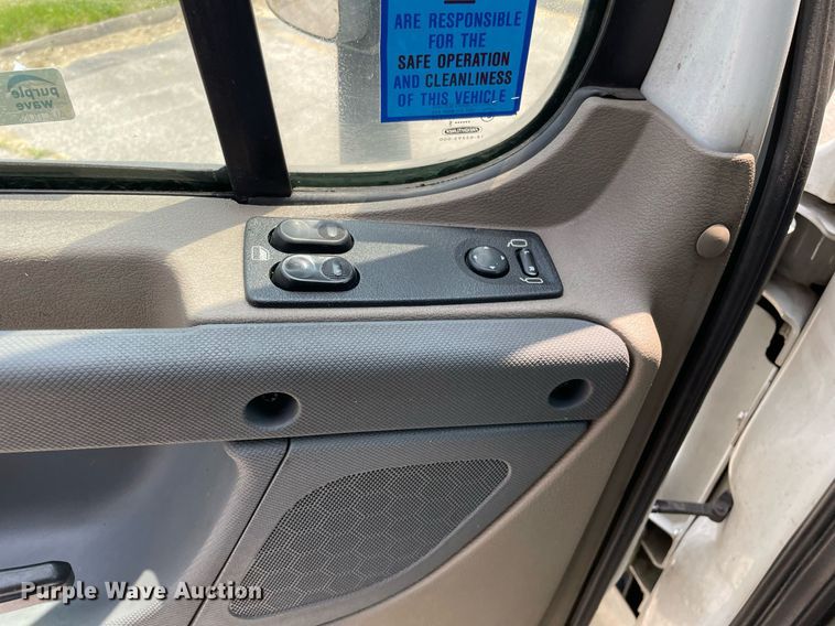 image for item LJ9707 2016 Freightliner Cascadia 125  semi truck