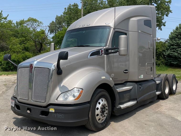 image for item LJ9708 2016 Kenworth T680  semi truck