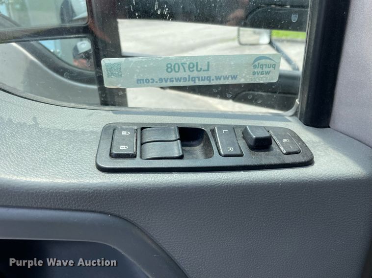 image for item LJ9708 2016 Kenworth T680  semi truck