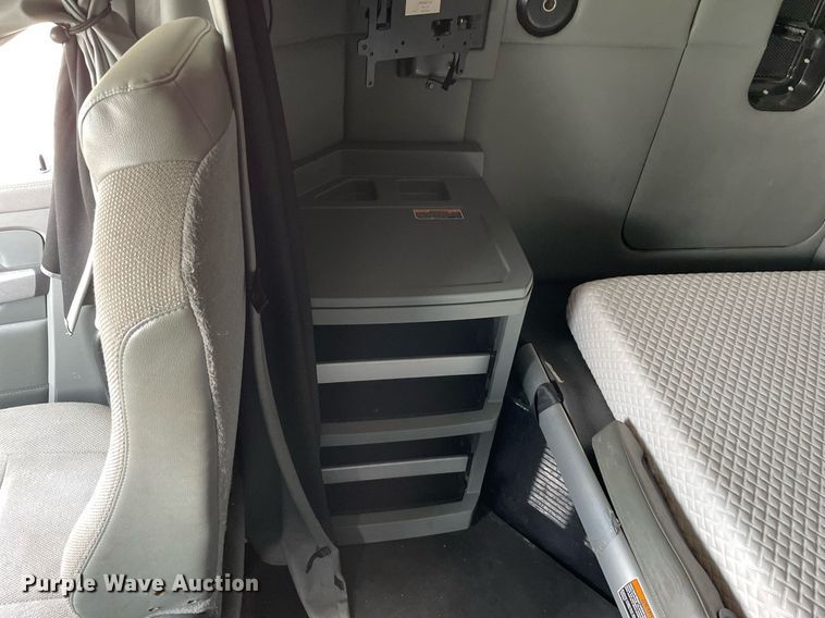 image for item LJ9708 2016 Kenworth T680  semi truck