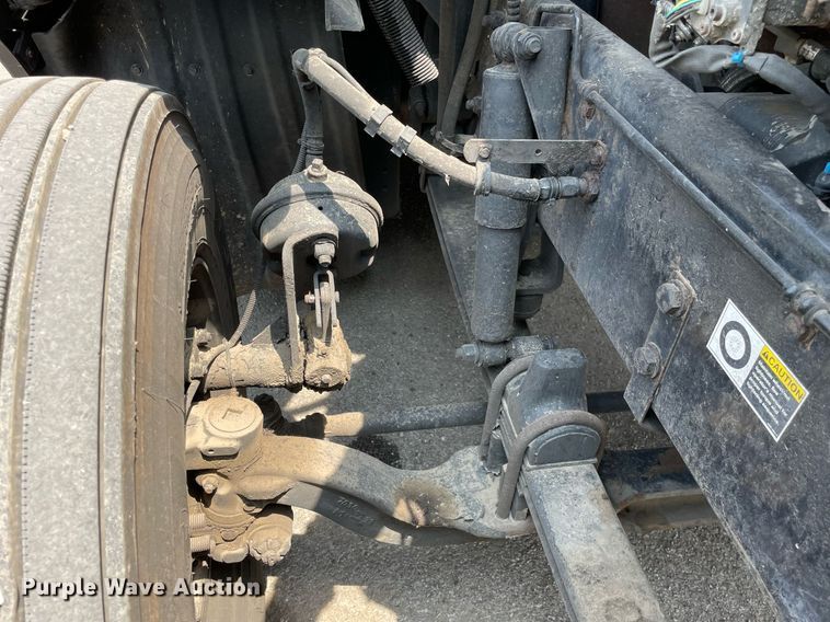 image for item LJ9708 2016 Kenworth T680  semi truck