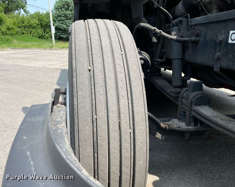 image for item LJ9708 2016 Kenworth T680  semi truck