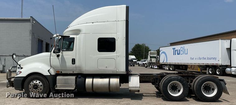 image for item LJ9715 2016 International ProStar Plus 122  semi truck