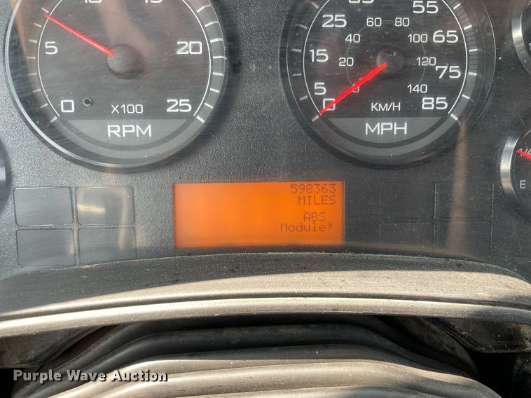 image for item LJ9715 2016 International ProStar Plus 122  semi truck