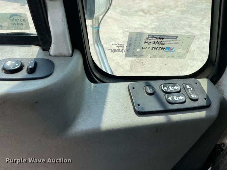 image for item LJ9715 2016 International ProStar Plus 122  semi truck