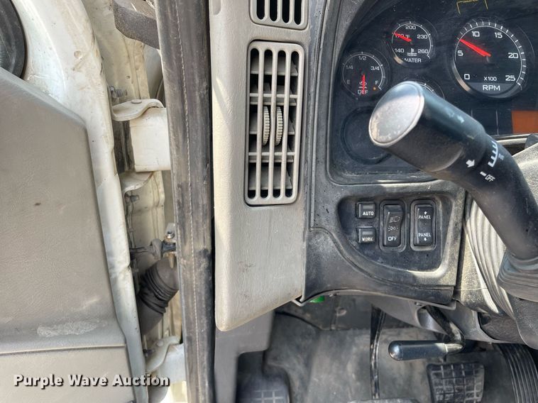 image for item LJ9715 2016 International ProStar Plus 122  semi truck