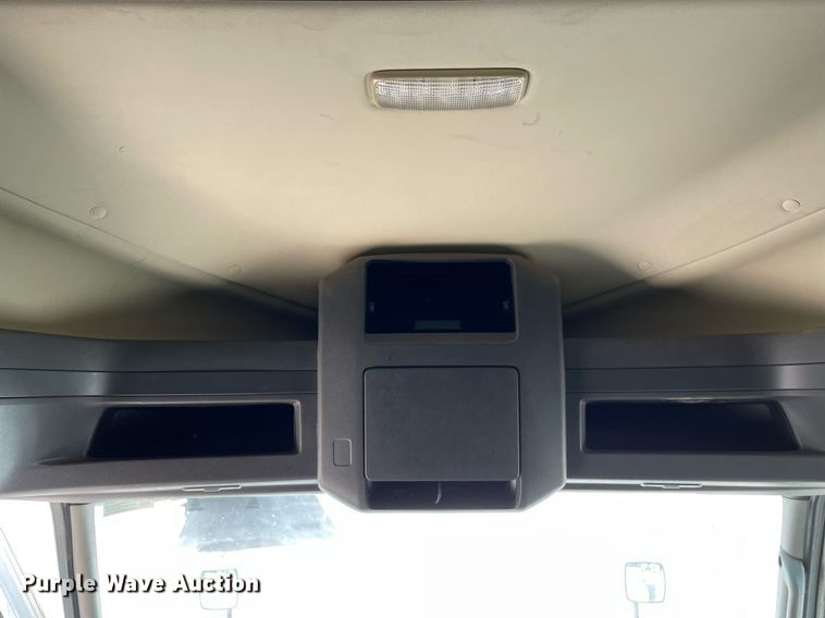 image for item LJ9715 2016 International ProStar Plus 122  semi truck