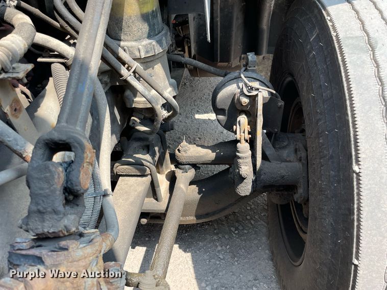 image for item LJ9715 2016 International ProStar Plus 122  semi truck