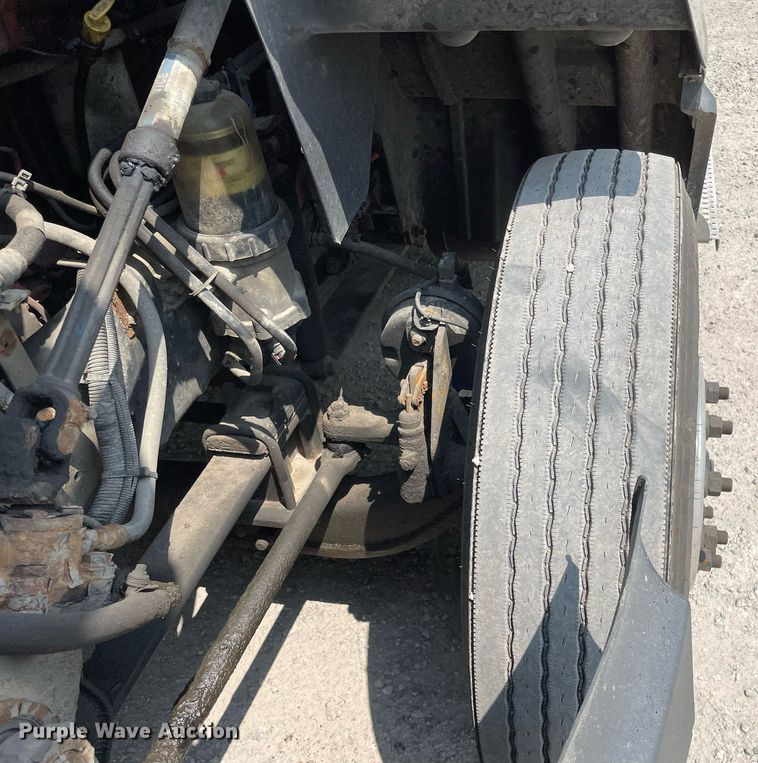 image for item LJ9715 2016 International ProStar Plus 122  semi truck