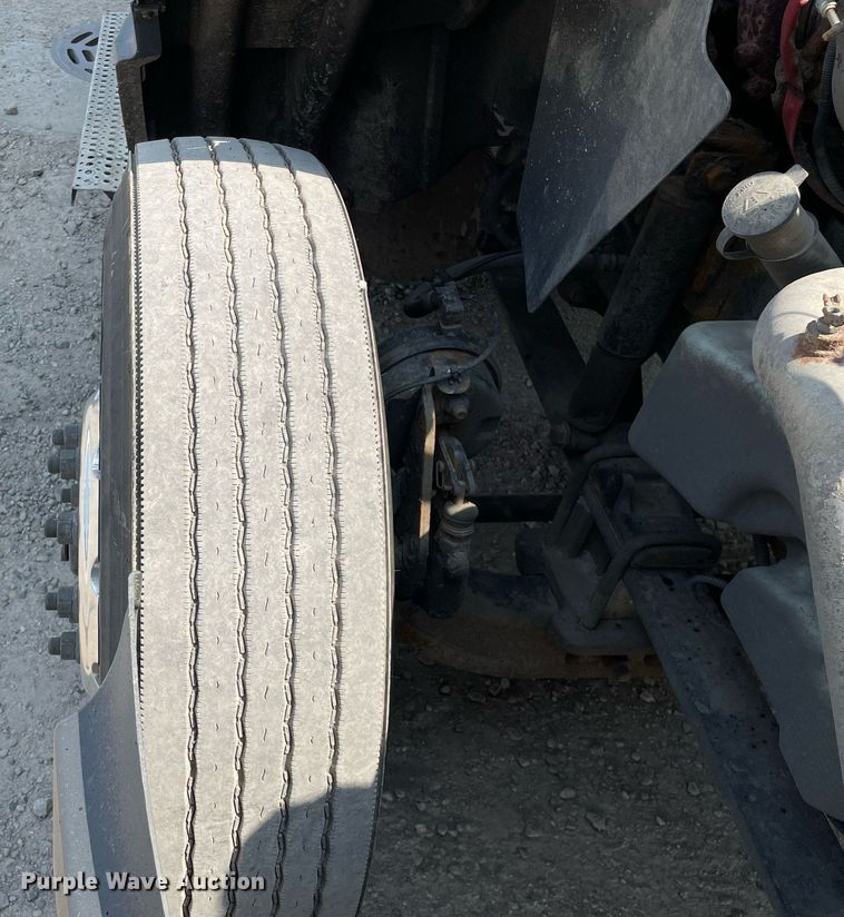 image for item LJ9715 2016 International ProStar Plus 122  semi truck