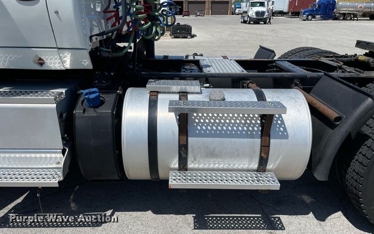 image for item LJ9721 2016 International ProStar Plus 122  semi truck