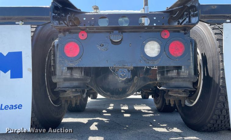 image for item LJ9721 2016 International ProStar Plus 122  semi truck