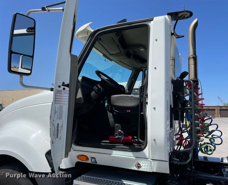 image for item LJ9721 2016 International ProStar Plus 122  semi truck