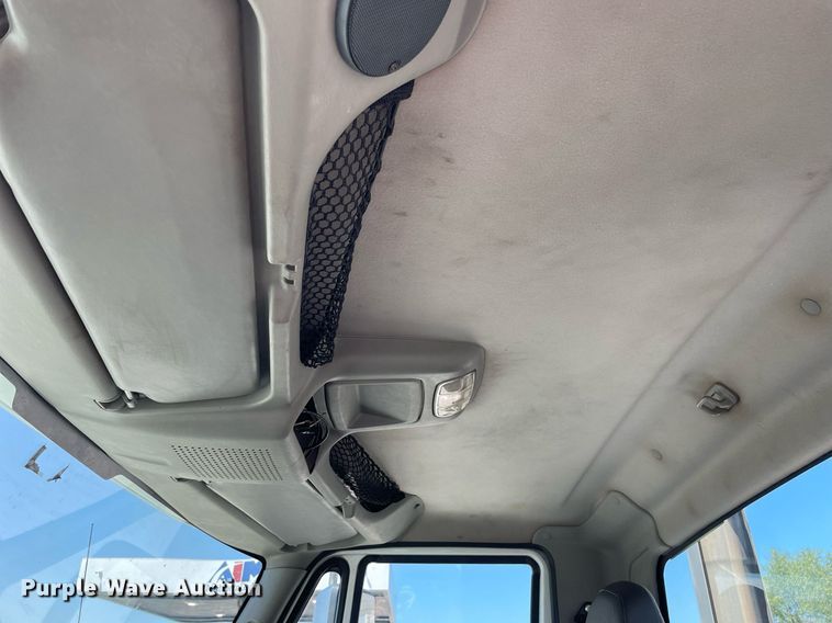 image for item LJ9721 2016 International ProStar Plus 122  semi truck