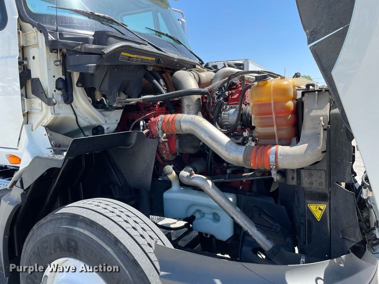 image for item LJ9721 2016 International ProStar Plus 122  semi truck