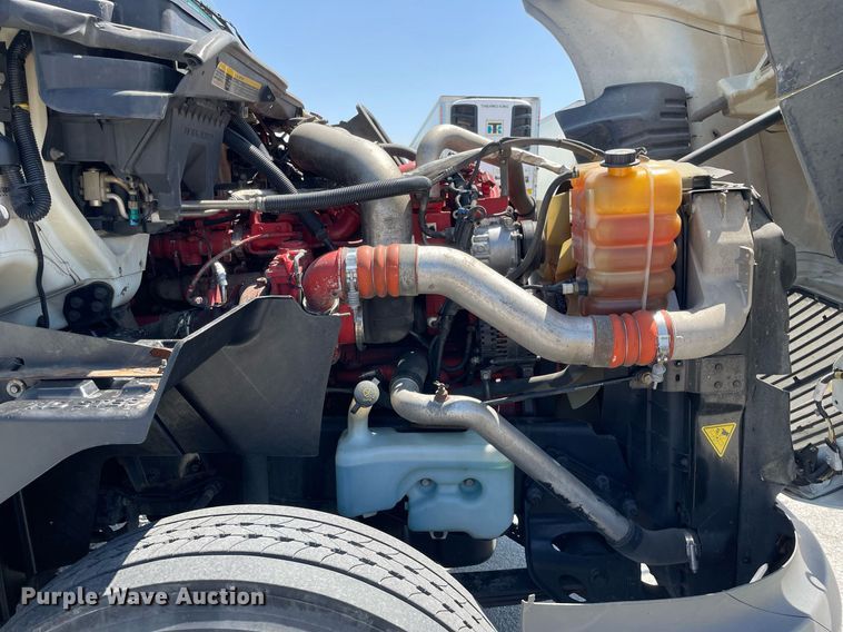 image for item LJ9721 2016 International ProStar Plus 122  semi truck