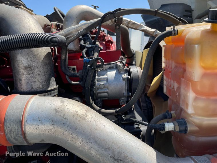 image for item LJ9721 2016 International ProStar Plus 122  semi truck