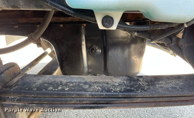 image for item LJ9721 2016 International ProStar Plus 122  semi truck