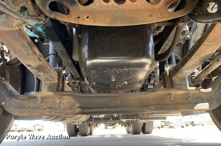 image for item LJ9721 2016 International ProStar Plus 122  semi truck