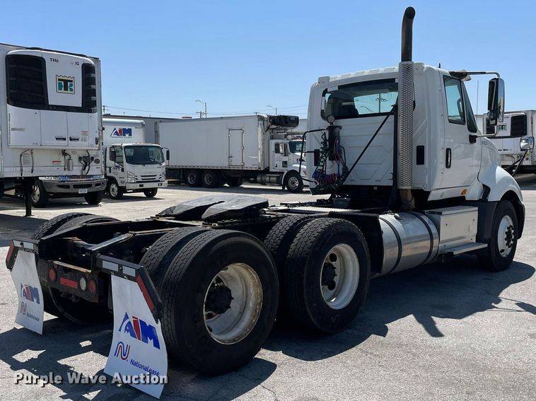 image for item LJ9722 2016 International ProStar Plus 122  semi truck