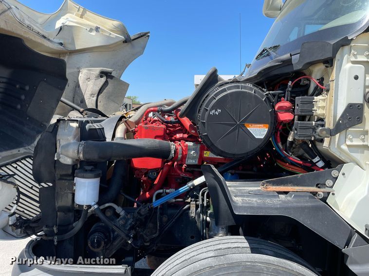 image for item LJ9722 2016 International ProStar Plus 122  semi truck