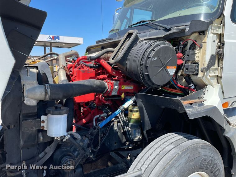 image for item LJ9722 2016 International ProStar Plus 122  semi truck