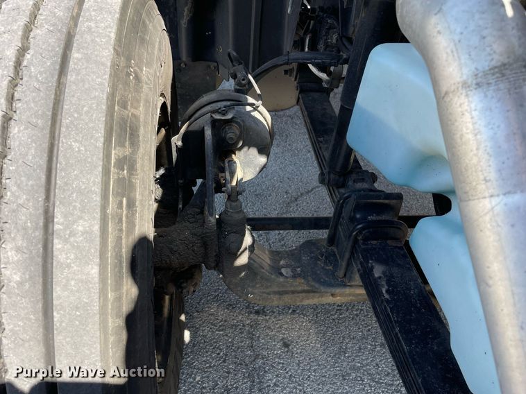 image for item LJ9722 2016 International ProStar Plus 122  semi truck