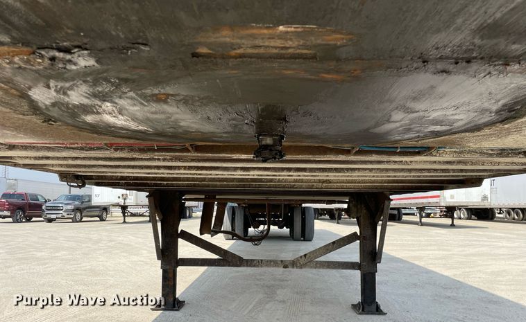 image for item LJ9726 1999 Strickland  dry van trailer