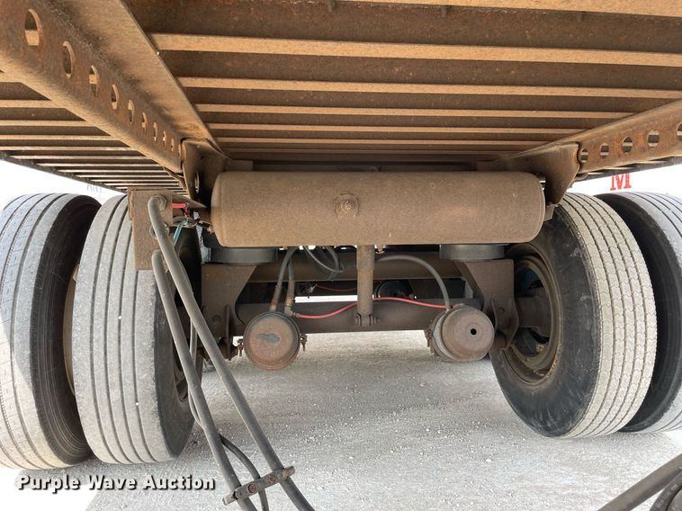 image for item LJ9726 1999 Strickland  dry van trailer