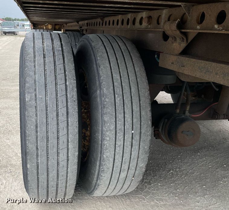 image for item LJ9726 1999 Strickland  dry van trailer