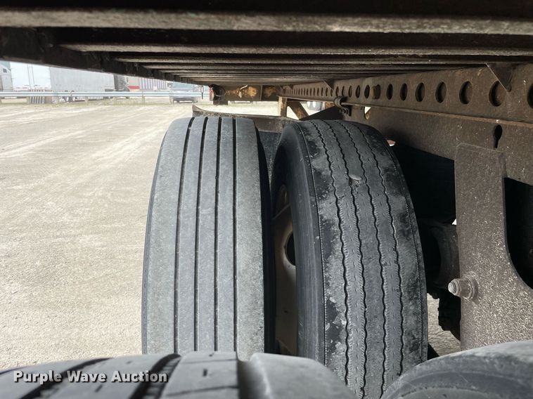 image for item LJ9726 1999 Strickland  dry van trailer