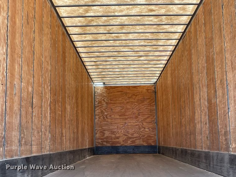 image for item LJ9728 2004 Trailmobile  dry van trailer