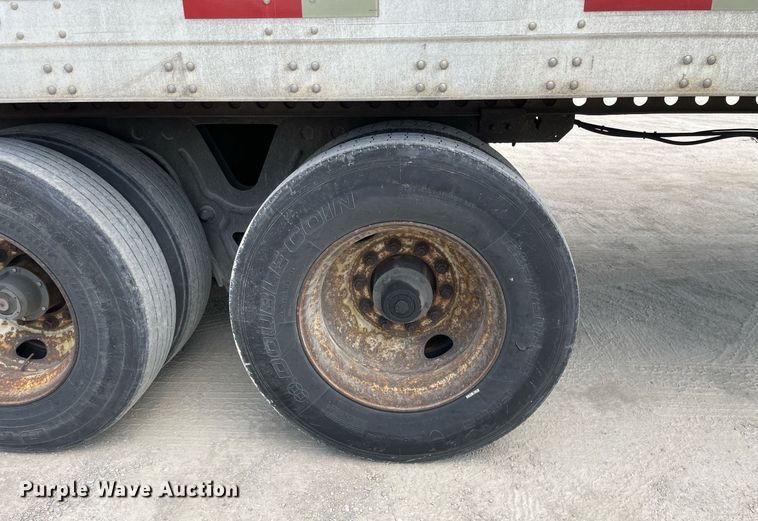 image for item LJ9728 2004 Trailmobile  dry van trailer