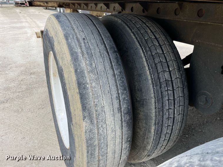 image for item LJ9729 2008 Strickland  dry van trailer