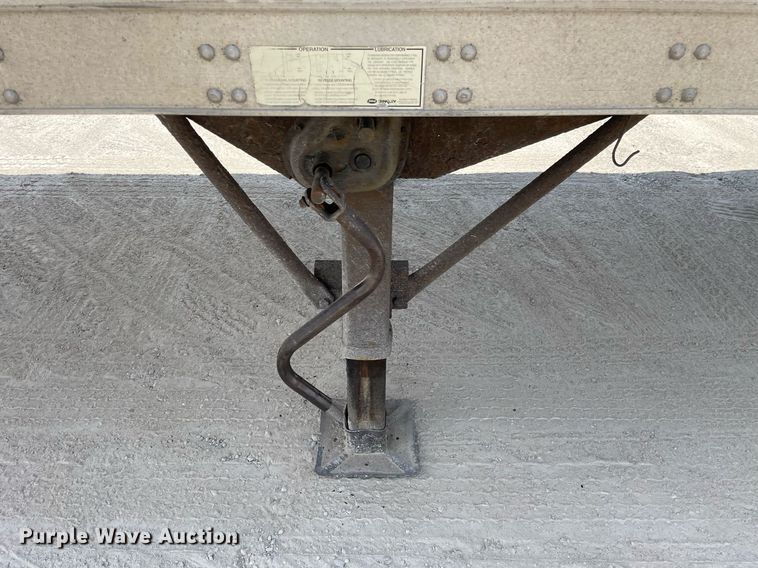 image for item LJ9730 2001 Trailmobile  dry van trailer