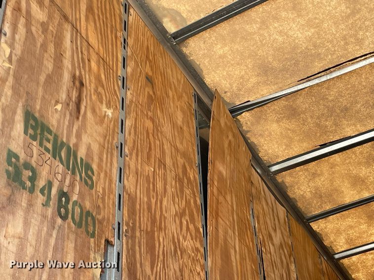 image for item LJ9730 2001 Trailmobile  dry van trailer