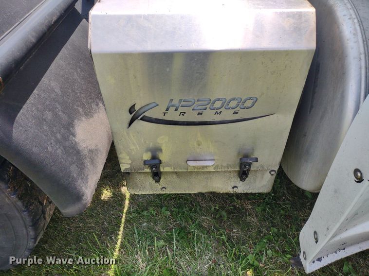 image for item LL9054 2014 Freightliner Cascadia  semi truck