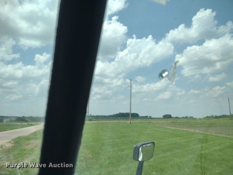 image for item LL9054 2014 Freightliner Cascadia  semi truck