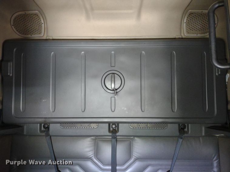 image for item LL9054 2014 Freightliner Cascadia  semi truck