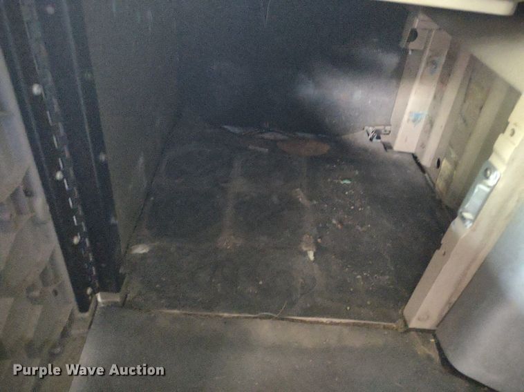 image for item LL9054 2014 Freightliner Cascadia  semi truck