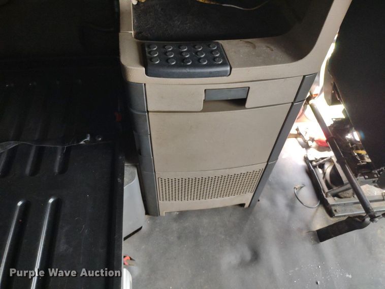 image for item LL9054 2014 Freightliner Cascadia  semi truck