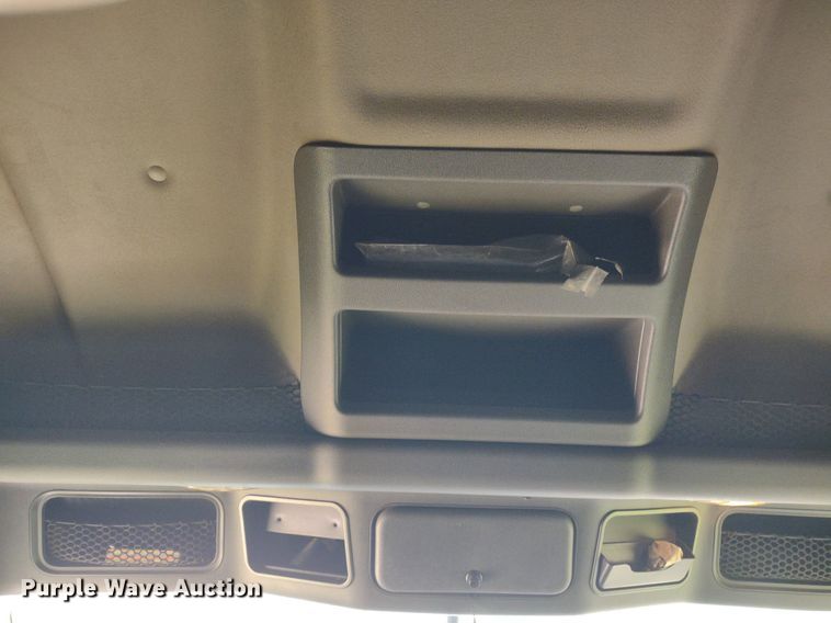 image for item LL9054 2014 Freightliner Cascadia  semi truck