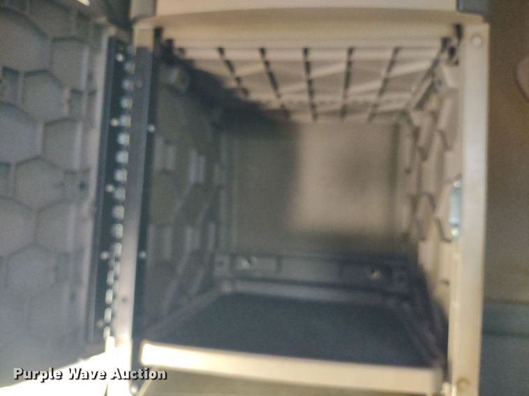 image for item LL9054 2014 Freightliner Cascadia  semi truck