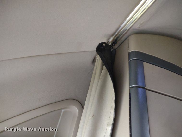 image for item LL9054 2014 Freightliner Cascadia  semi truck