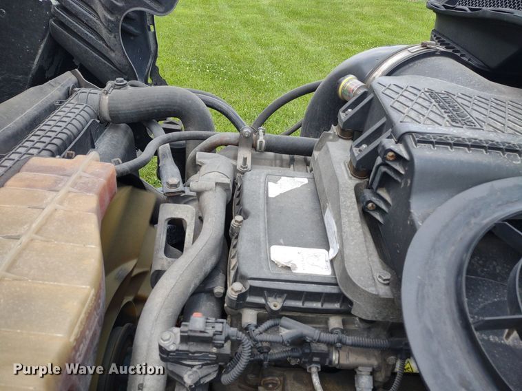 image for item LL9054 2014 Freightliner Cascadia  semi truck