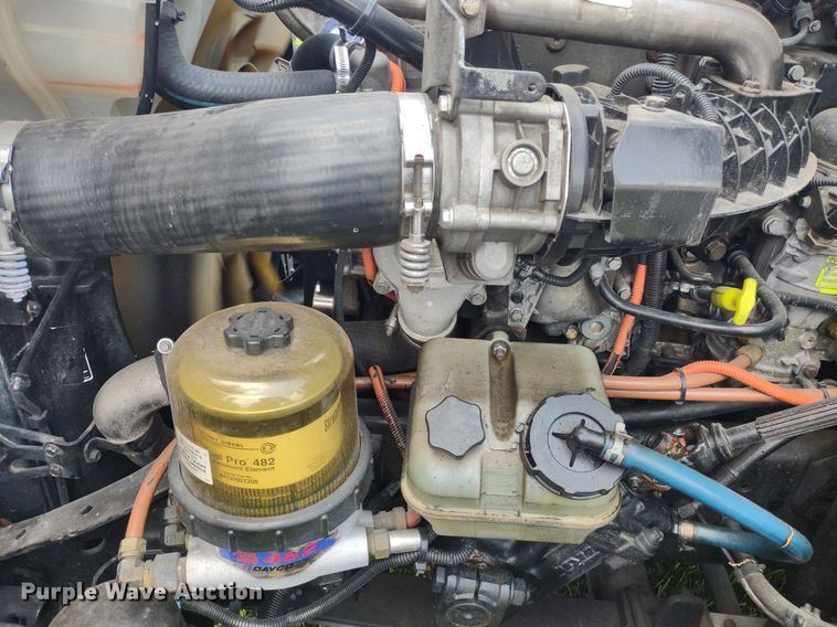 image for item LL9054 2014 Freightliner Cascadia  semi truck