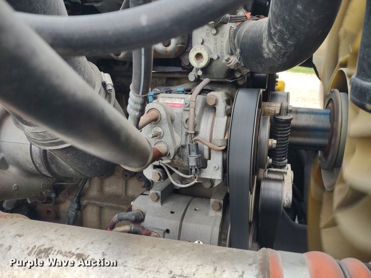 image for item LL9054 2014 Freightliner Cascadia  semi truck