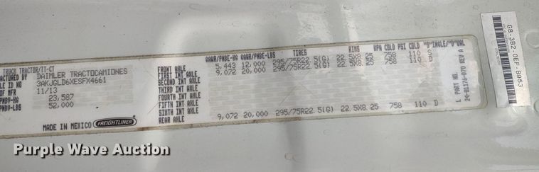 image for item LL9054 2014 Freightliner Cascadia  semi truck